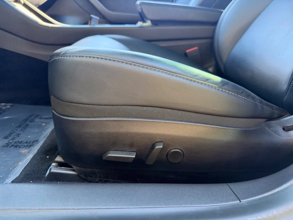 Tesla Model 3 photo 27