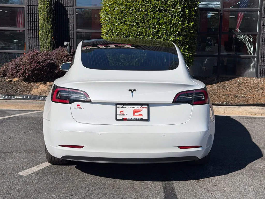 Tesla Model 3 photo 14