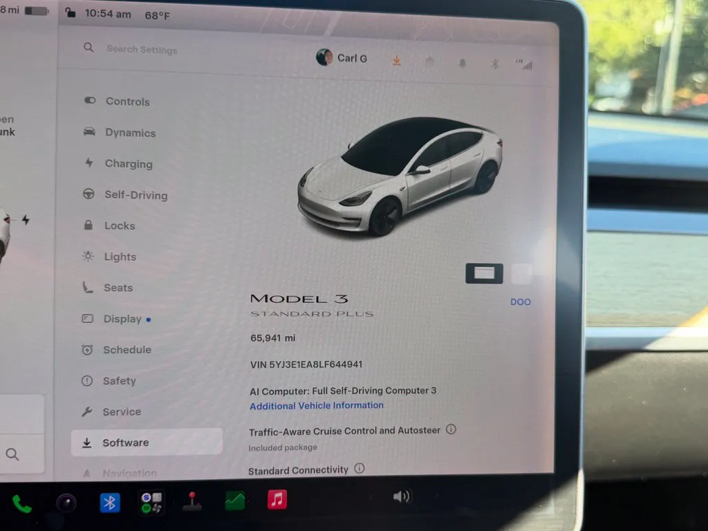 Tesla Model 3 photo 52