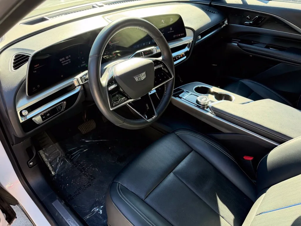 Cadillac Lyriq photo 21