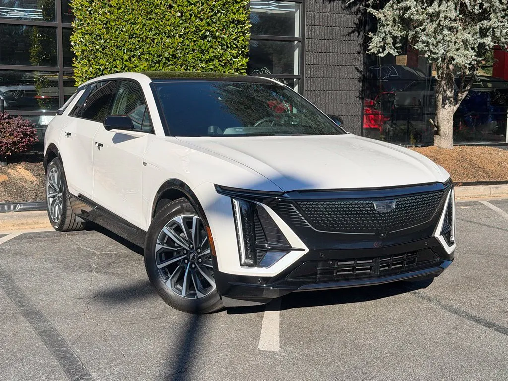 Cadillac Lyriq photo 7