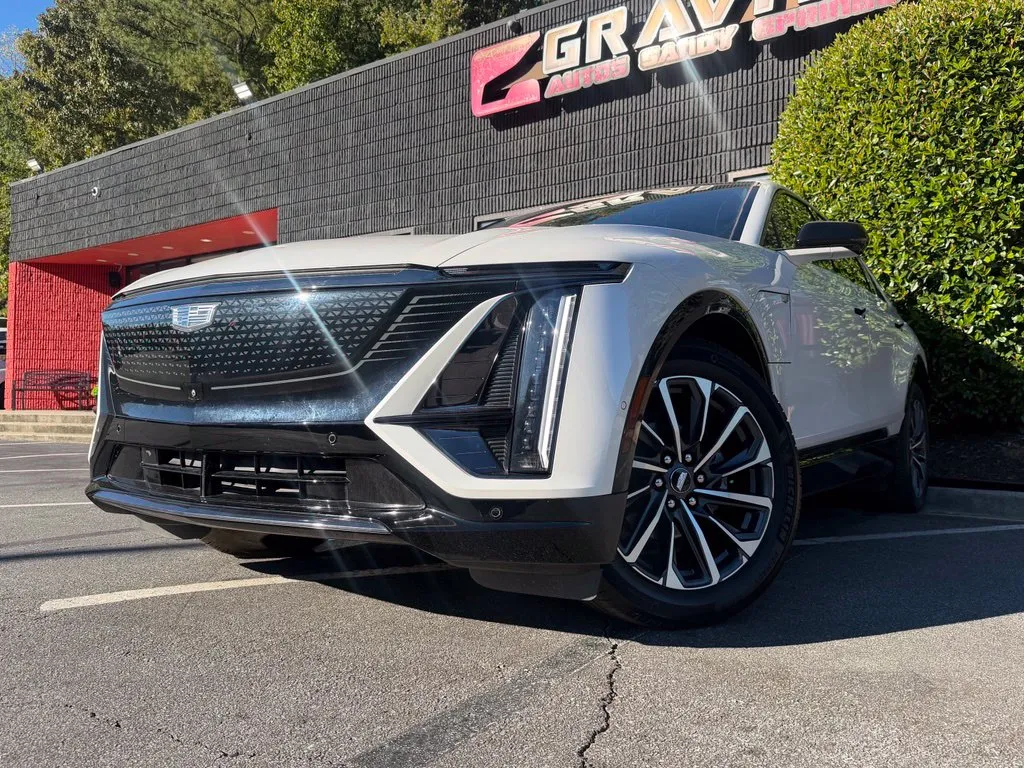 Cadillac Lyriq photo 2