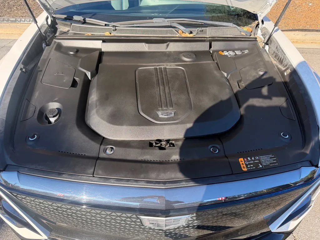 Cadillac Lyriq photo 6