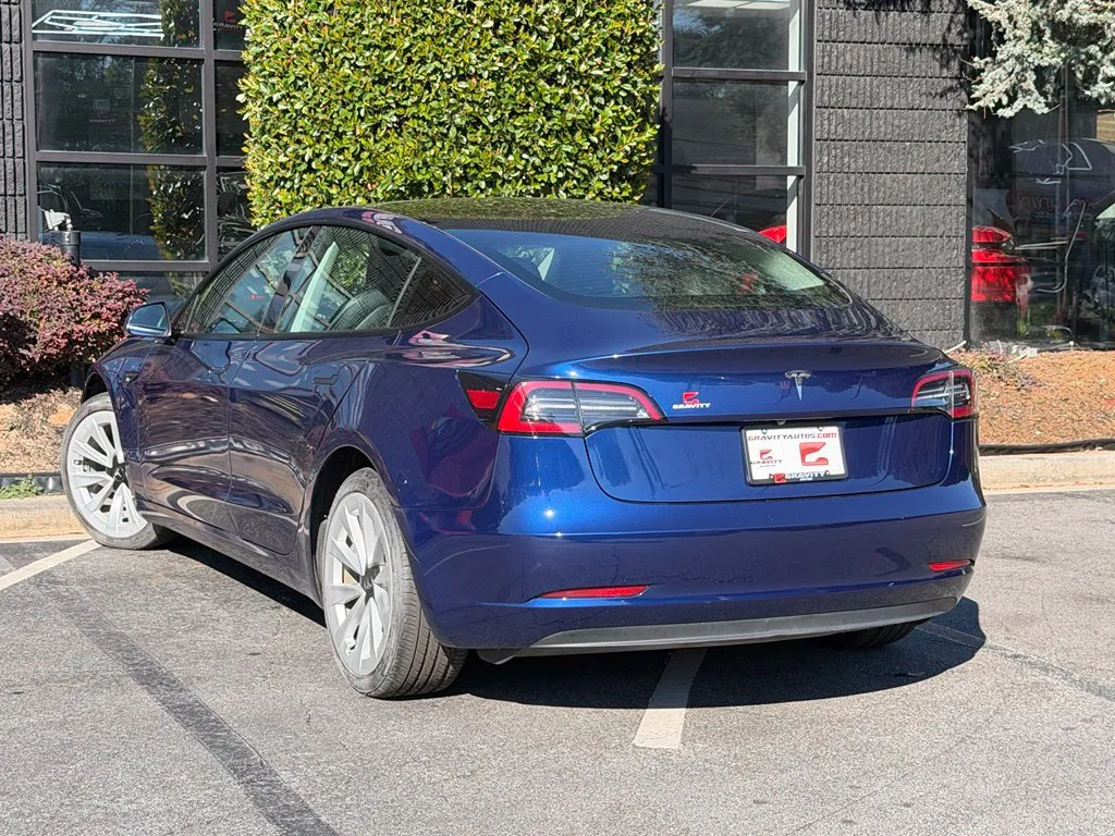 Tesla Model 3 photo 19