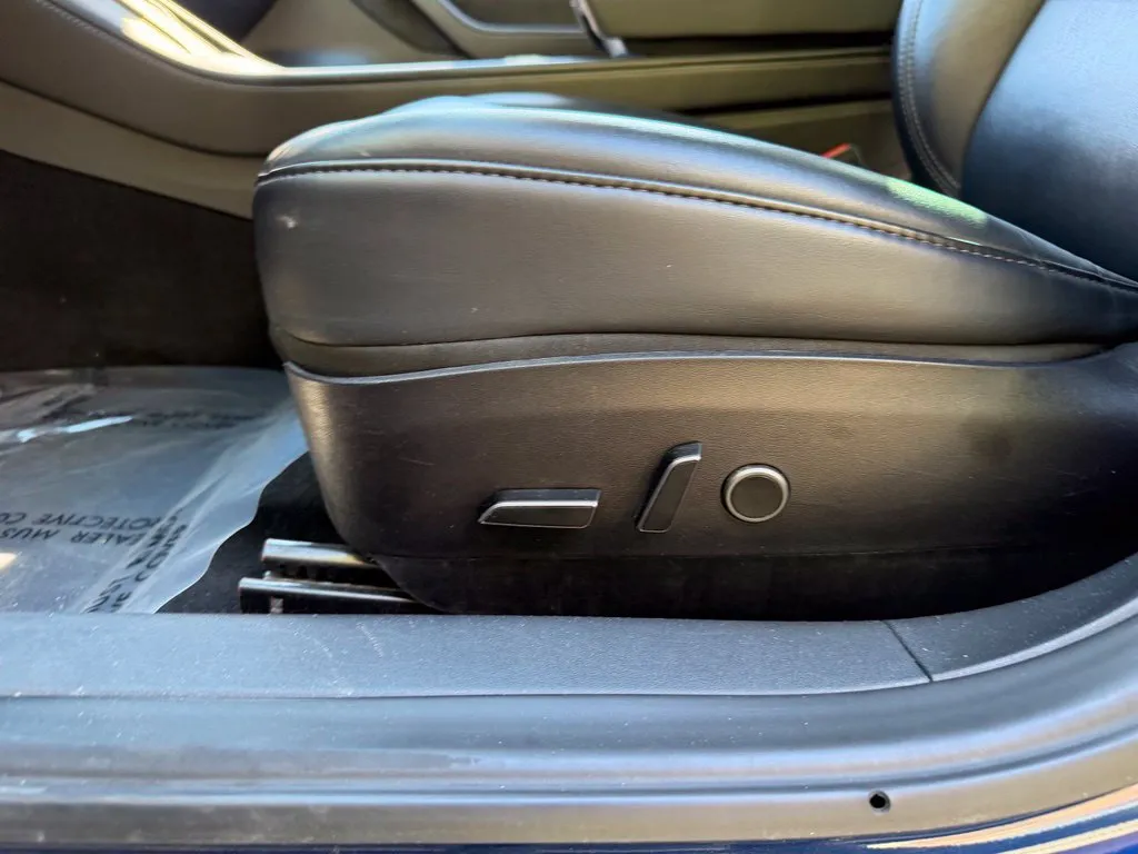 Tesla Model 3 photo 27