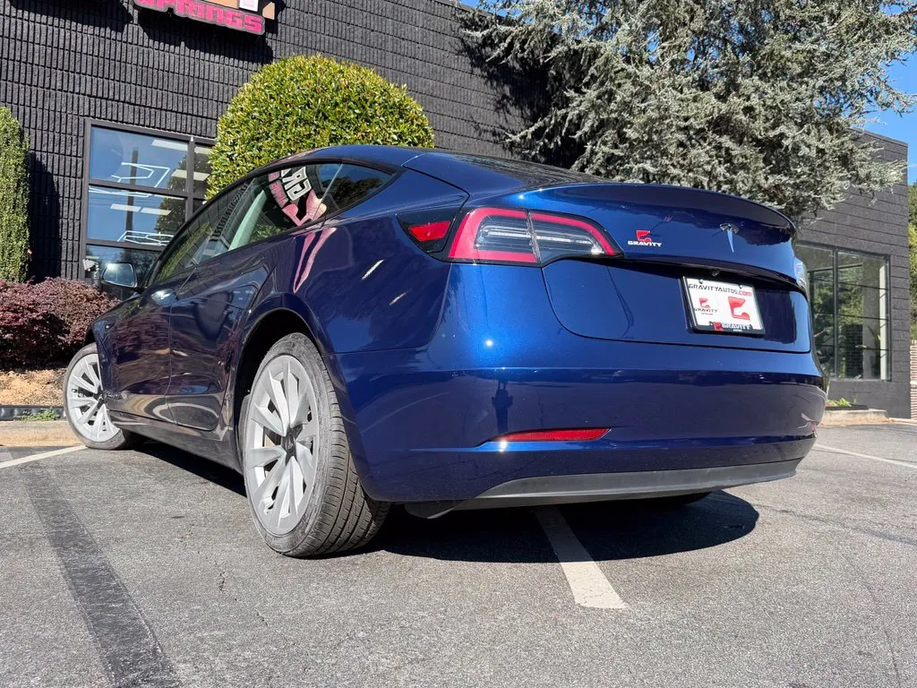Tesla Model 3 photo 20