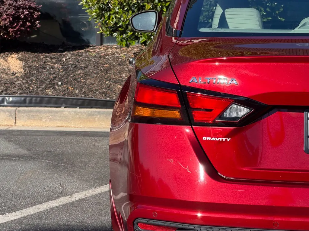 Nissan Altima photo 15