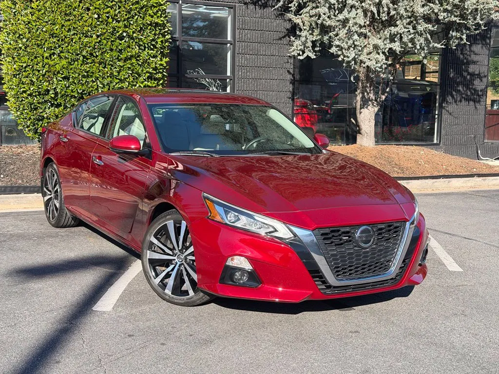 Nissan Altima photo 7