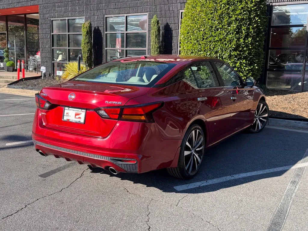 Nissan Altima photo 12