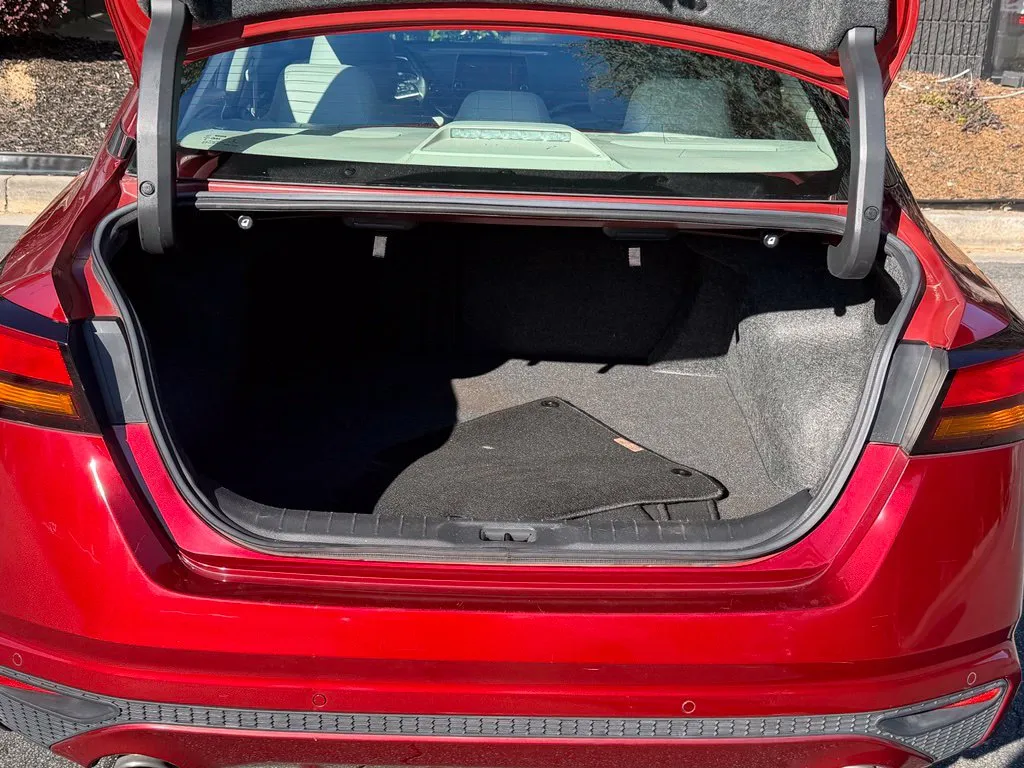 Nissan Altima photo 18