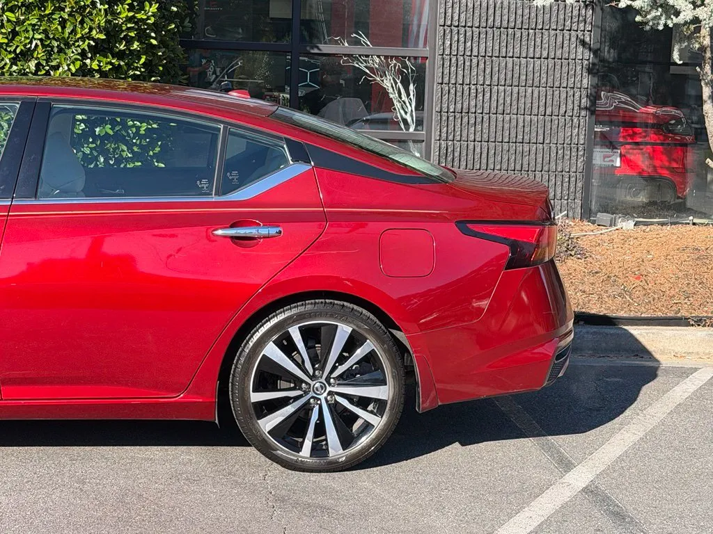 Nissan Altima photo 11