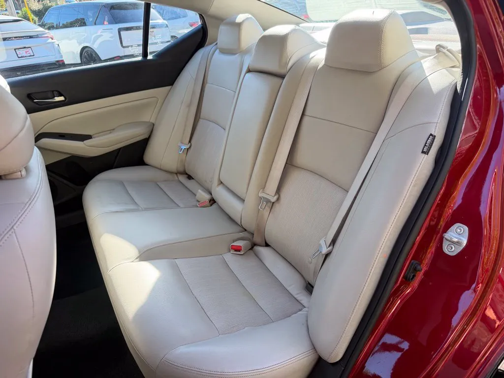 Nissan Altima photo 31