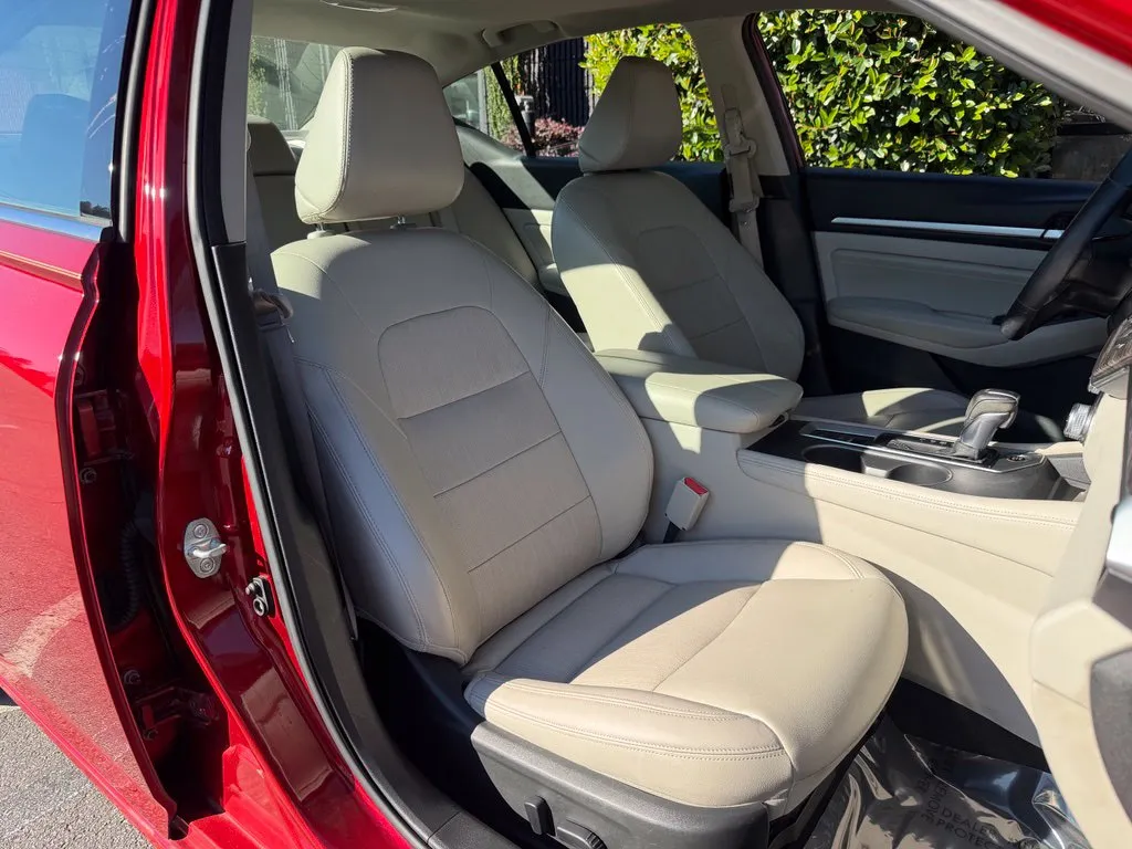 Nissan Altima photo 34