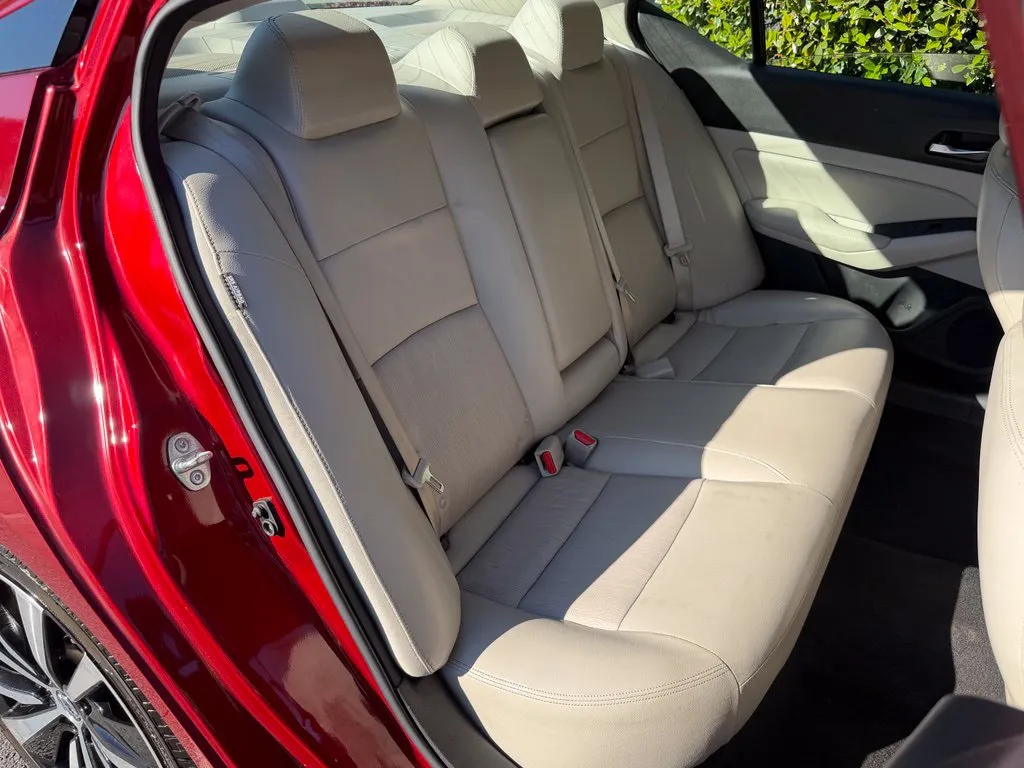 Nissan Altima photo 39