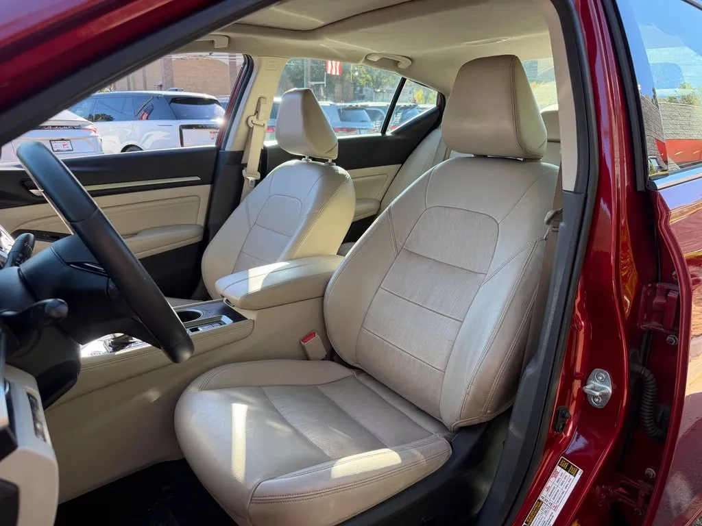 Nissan Altima photo 26