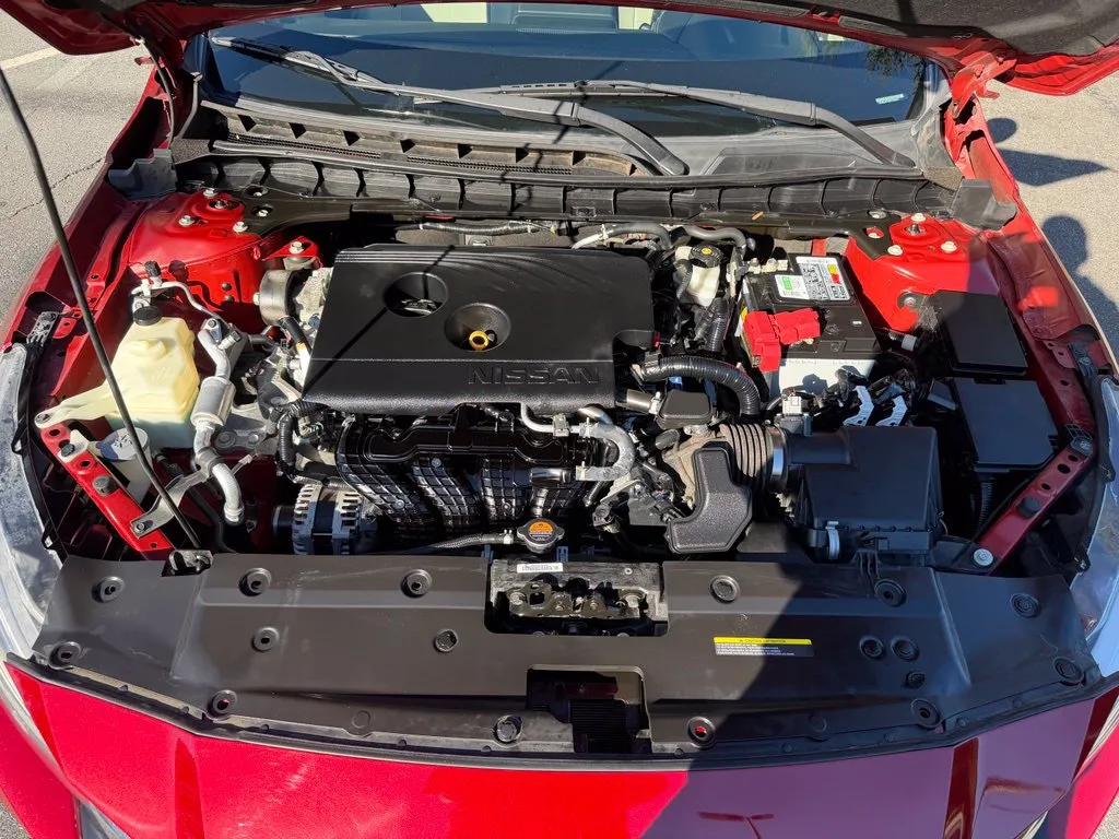 Nissan Altima photo 6