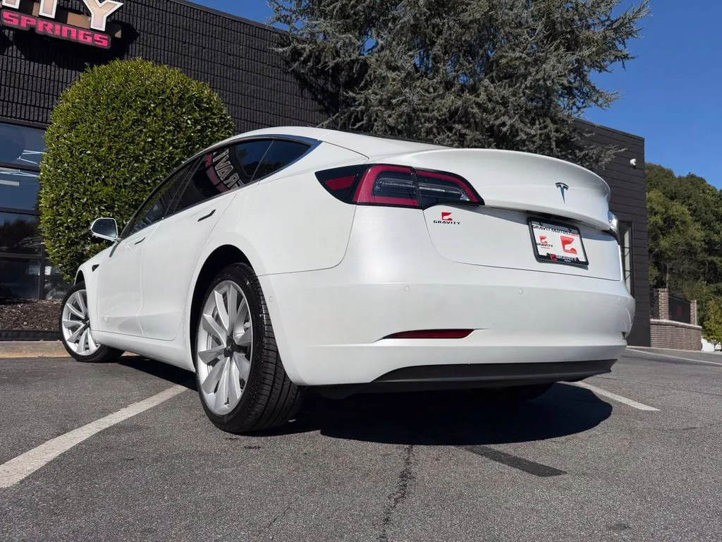 Tesla Model 3 photo 20