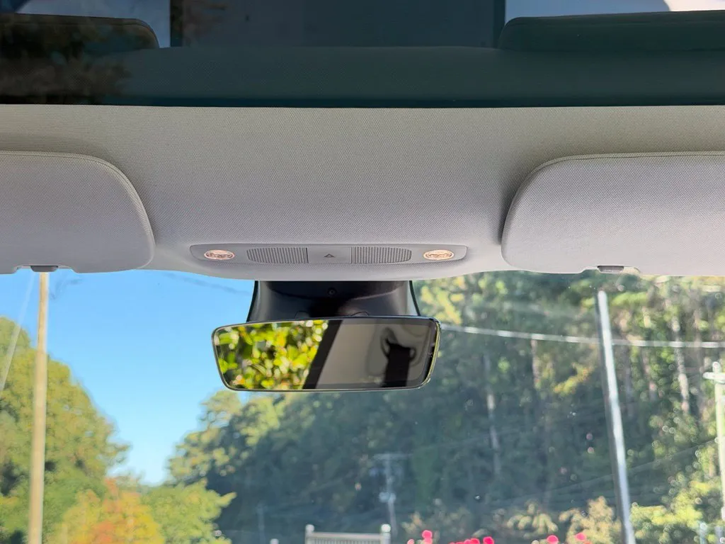 Tesla Model 3 photo 48