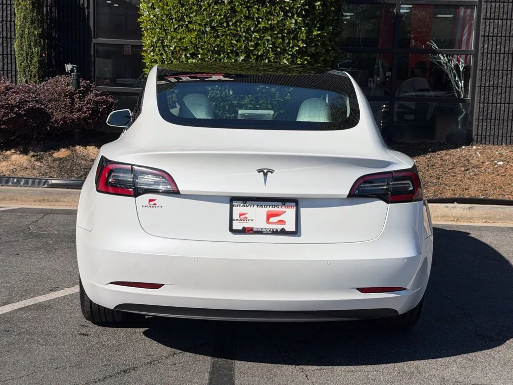 Tesla Model 3 photo 14