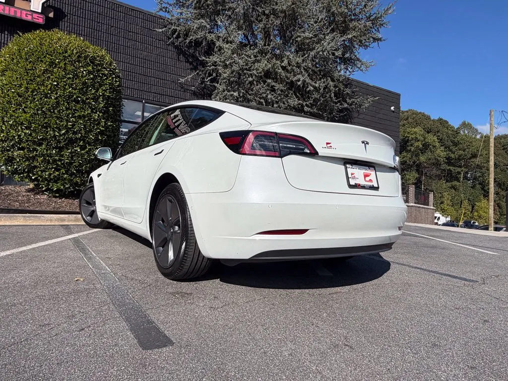 Tesla Model 3 photo 20