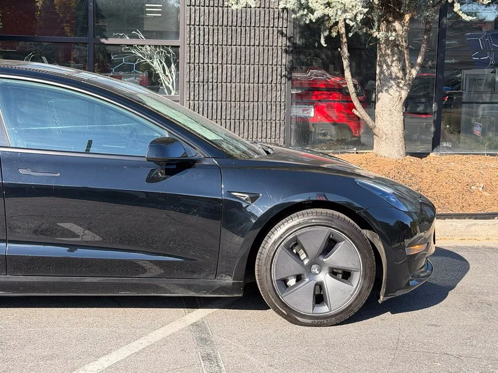 Tesla Model 3 photo 20