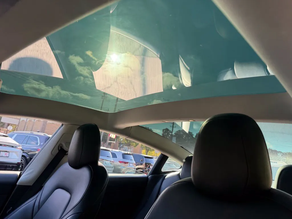 Tesla Model 3 photo 46