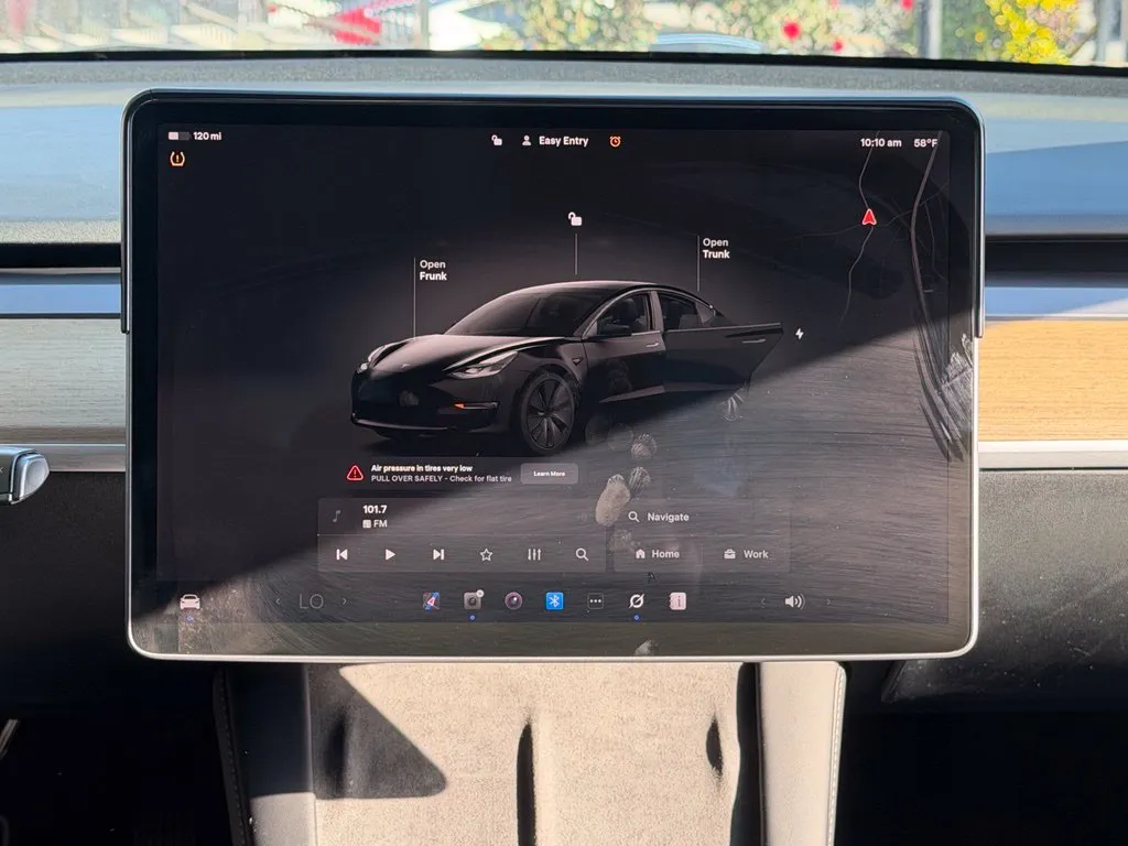 Tesla Model 3 photo 42