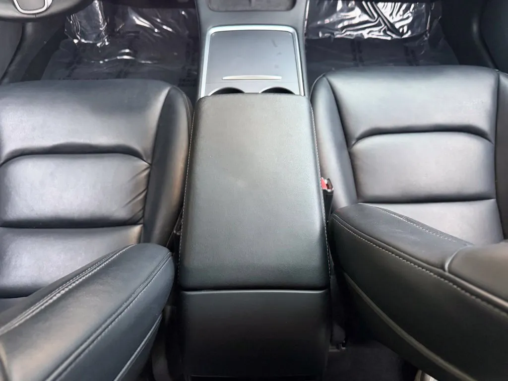 Tesla Model 3 photo 46