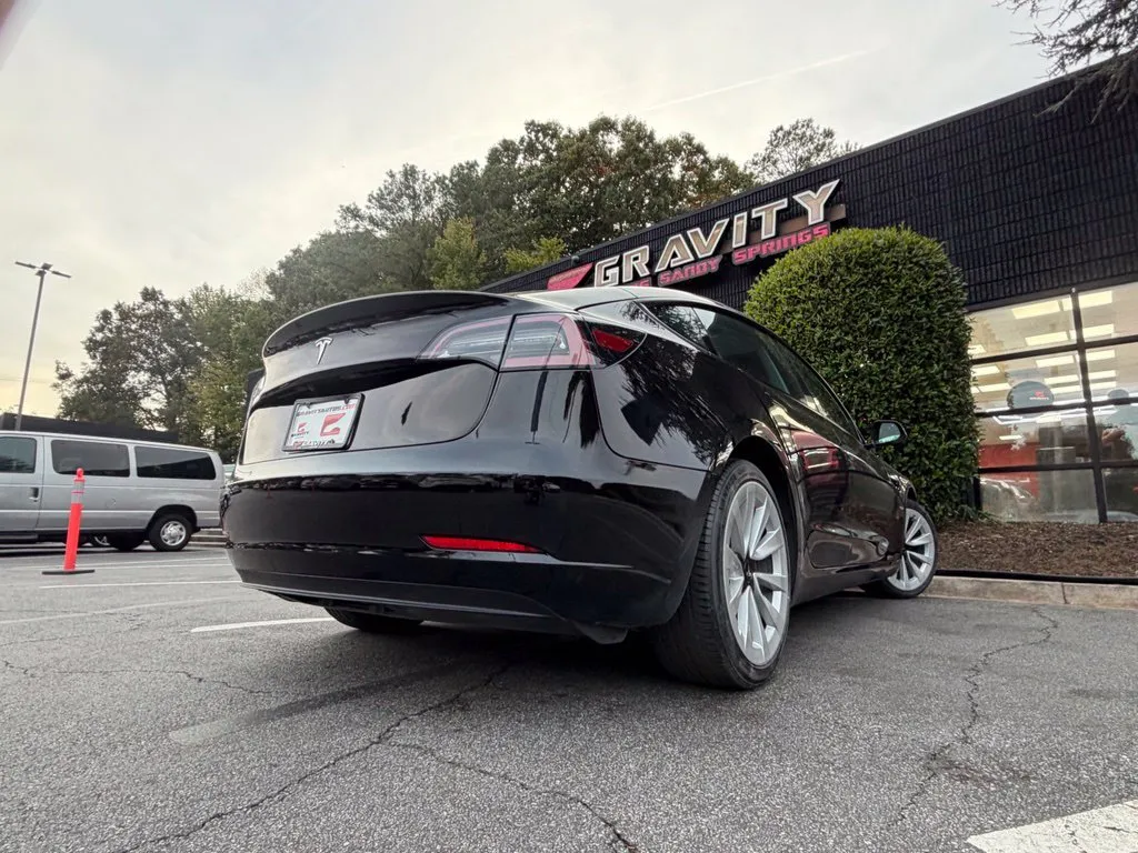 Tesla Model 3 photo 13