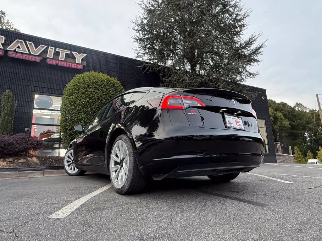 Tesla Model 3 photo 20