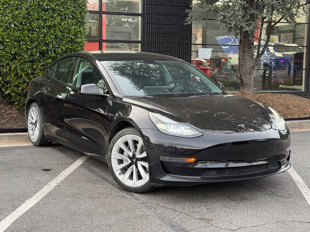 Tesla Model 3 photo 7