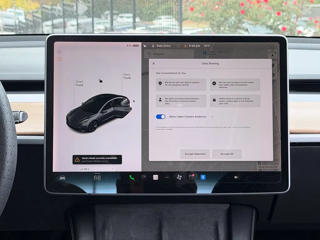 Tesla Model 3 photo 43