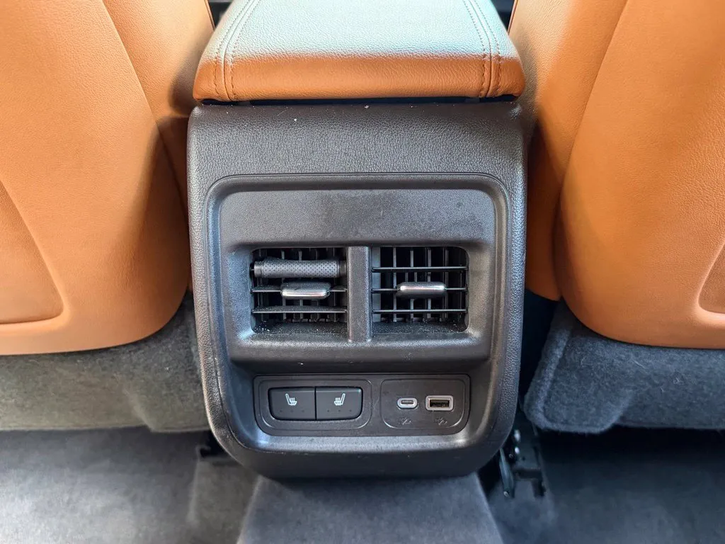Cadillac XT4 photo 50