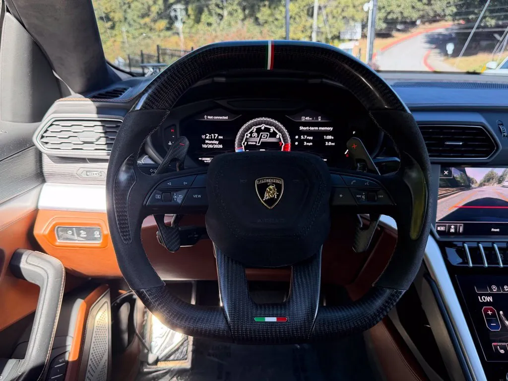 Lamborghini URUS photo 44