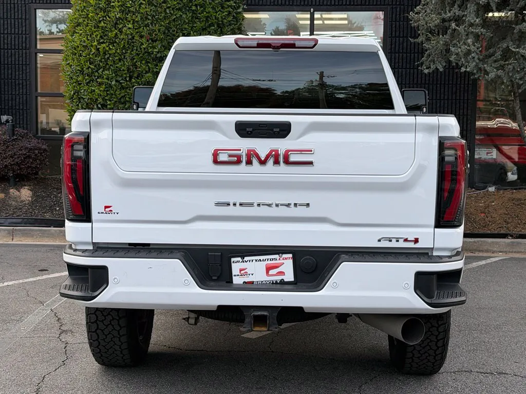 GMC Sierra photo 14