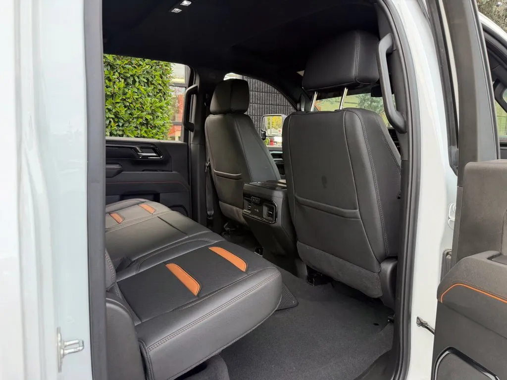 GMC Sierra photo 38