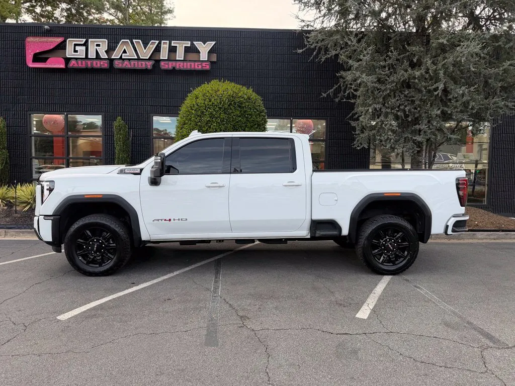 GMC Sierra photo 9