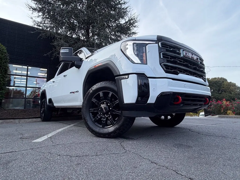 GMC Sierra photo 8