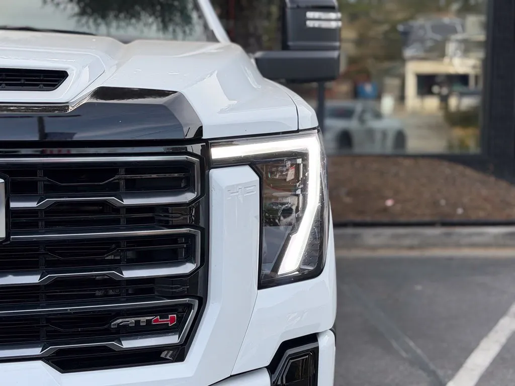 GMC Sierra photo 5