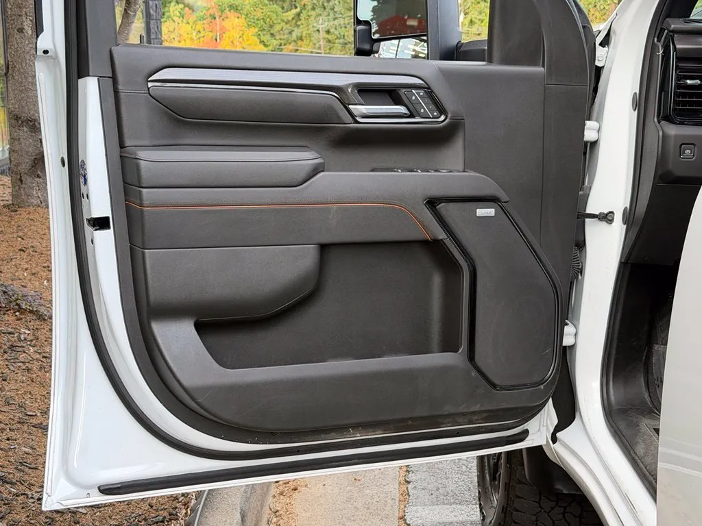 GMC Sierra photo 28