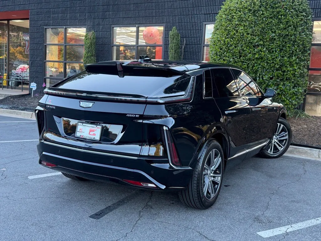 Cadillac Lyriq photo 6