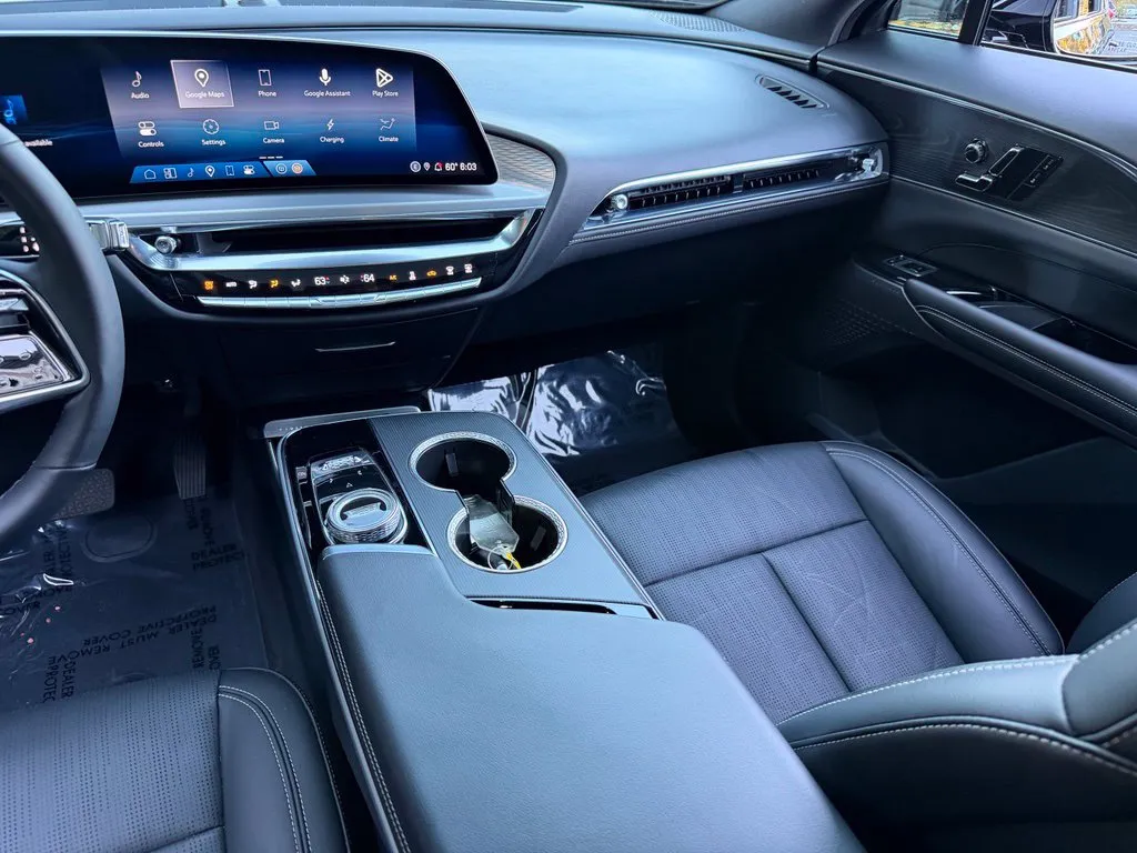 Cadillac Lyriq photo 44