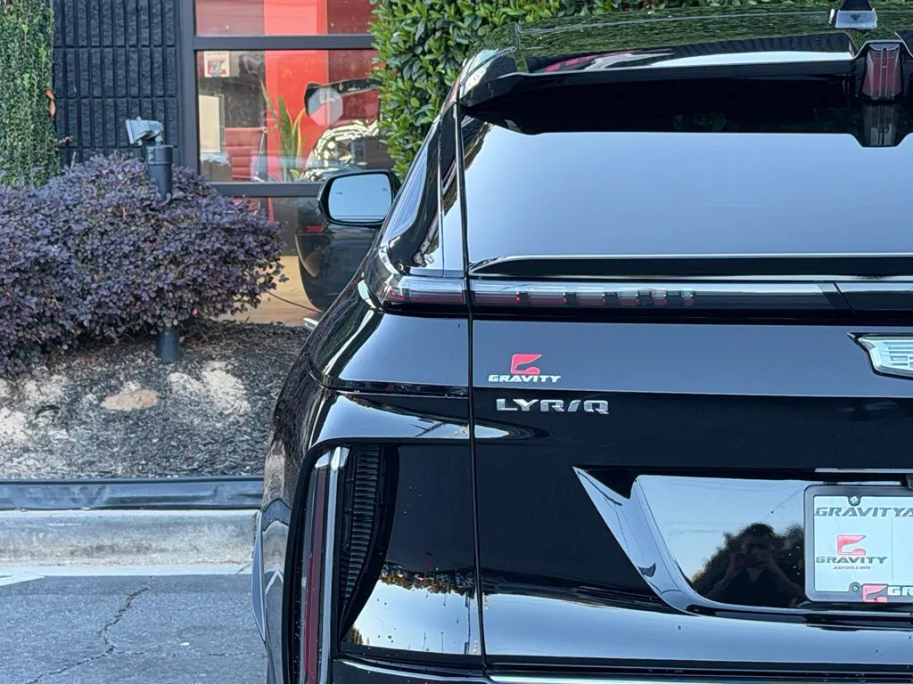 Cadillac Lyriq photo 9