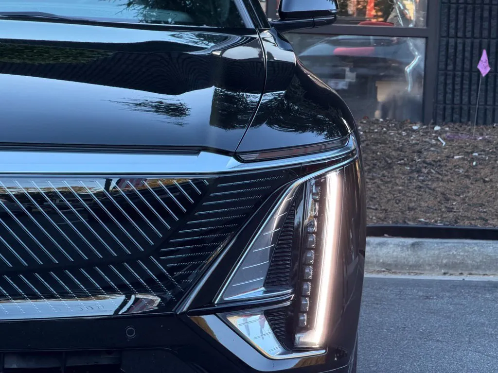 Cadillac Lyriq photo 20