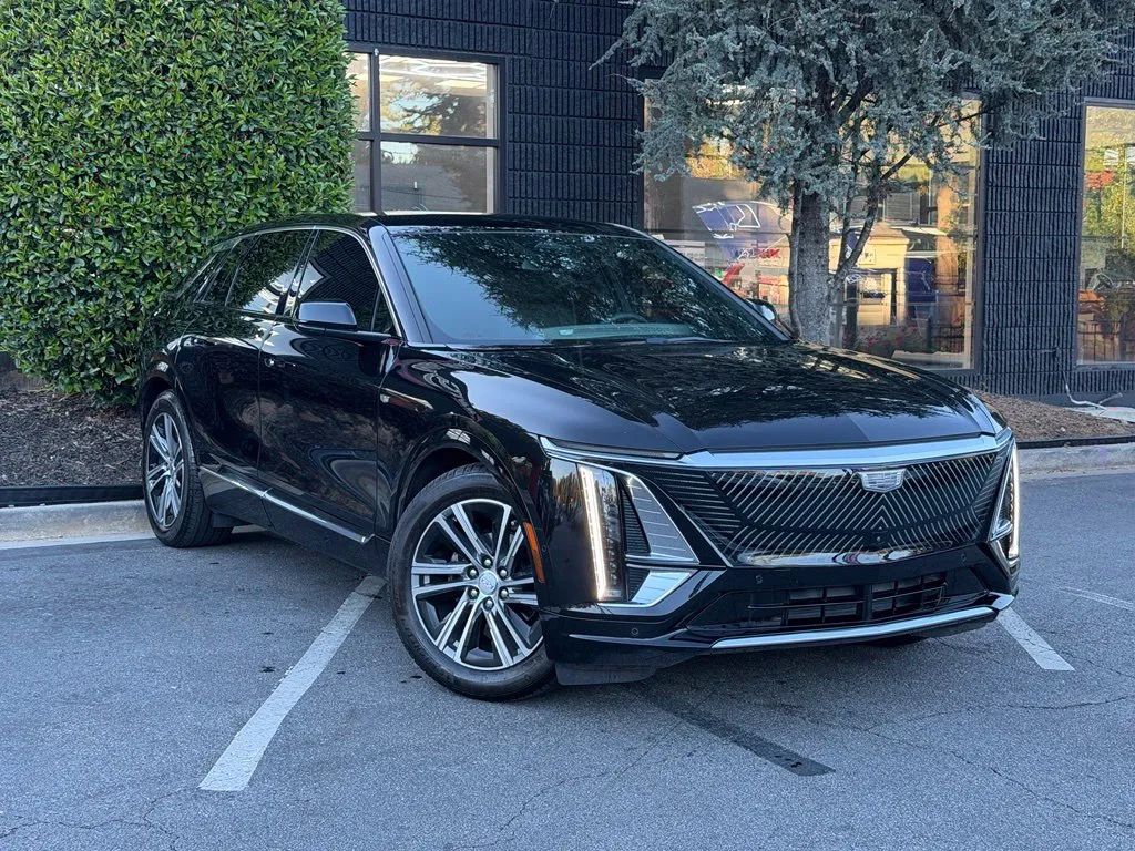 Cadillac Lyriq photo 22