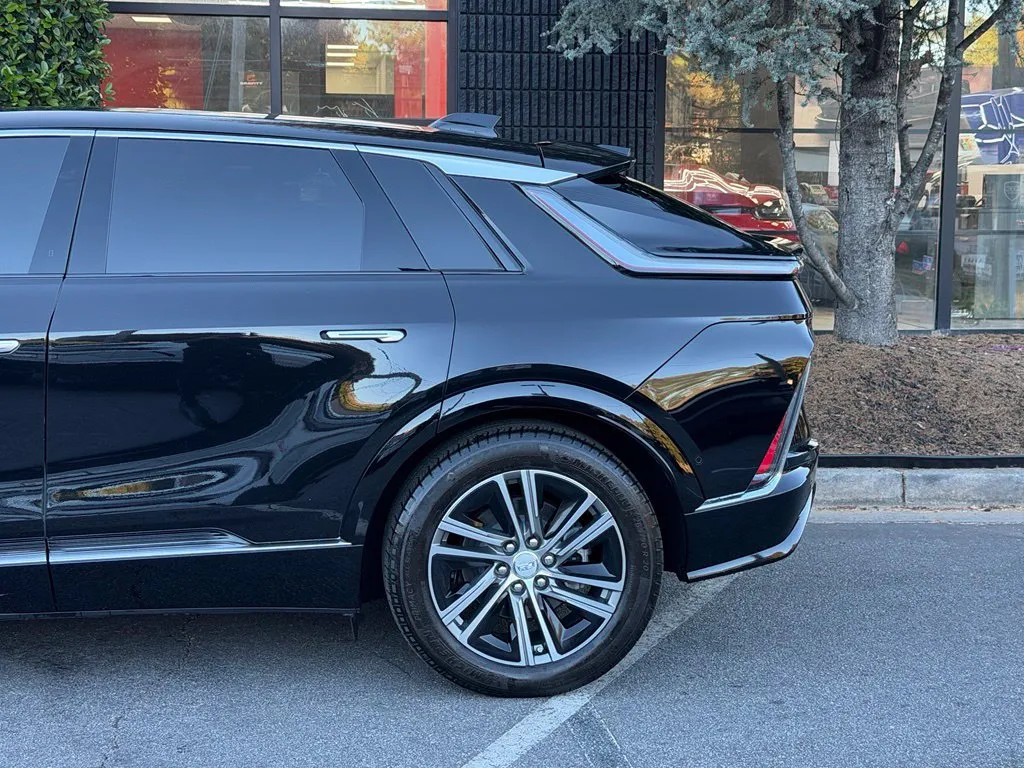 Cadillac Lyriq photo 5