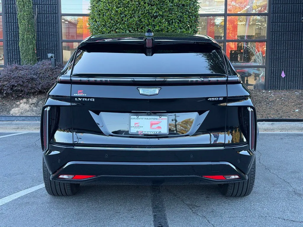 Cadillac Lyriq photo 8