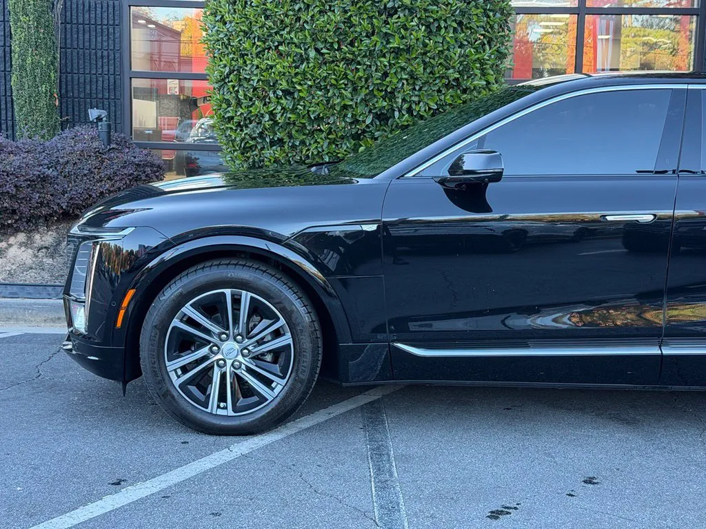 Cadillac Lyriq photo 4