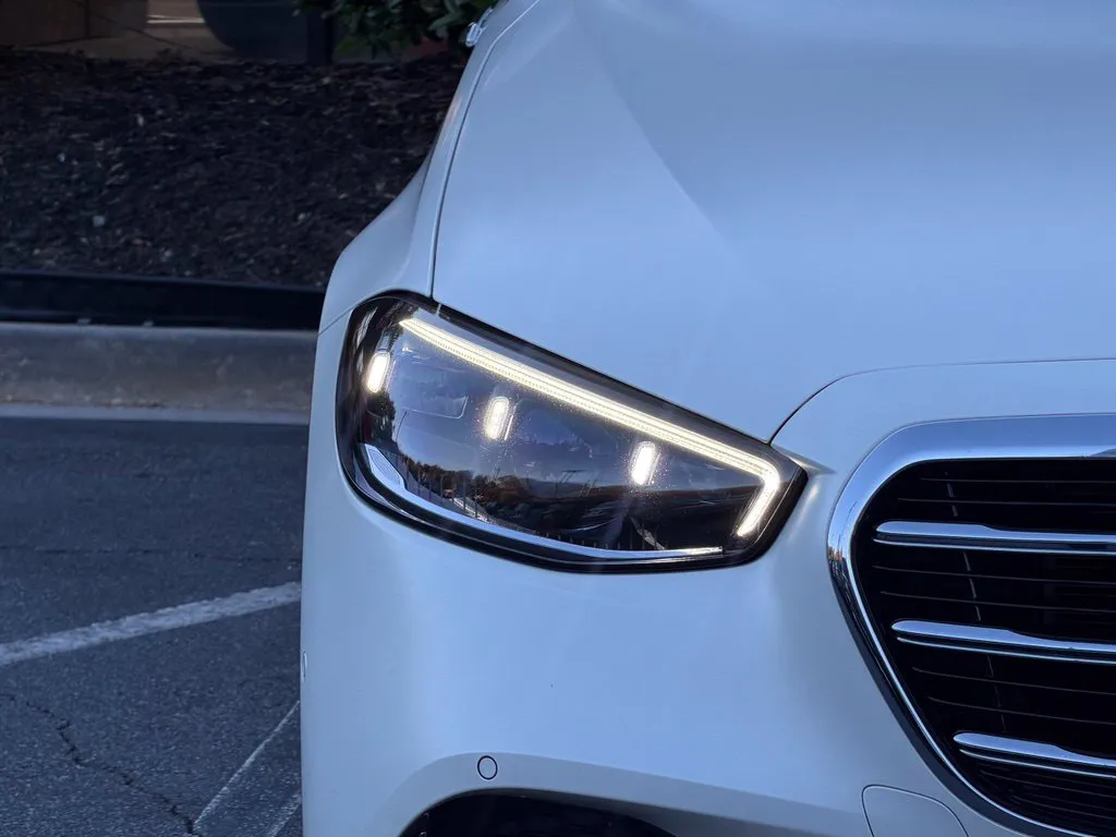 Mercedes-Benz S-Class photo 4