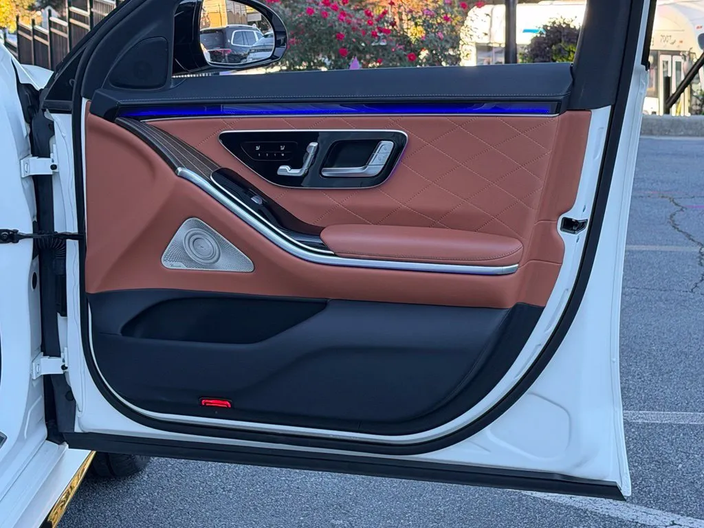 Mercedes-Benz S-Class photo 33